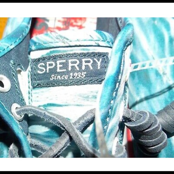 COPY - SPERRY JAWS Sneakers,Special Edition, Size 6 - Picture 12 of 15